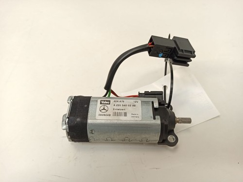 Steering column adjustment motor