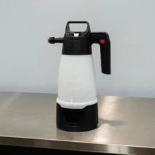 IK e Foam Pro 2 | Hand Held Foam Sprayer with Battery Compressor