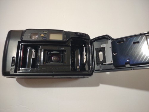 Pentax Zoom 70-R 35mm Camera Point & Shoot UNTESTED - Picture 7 of 7