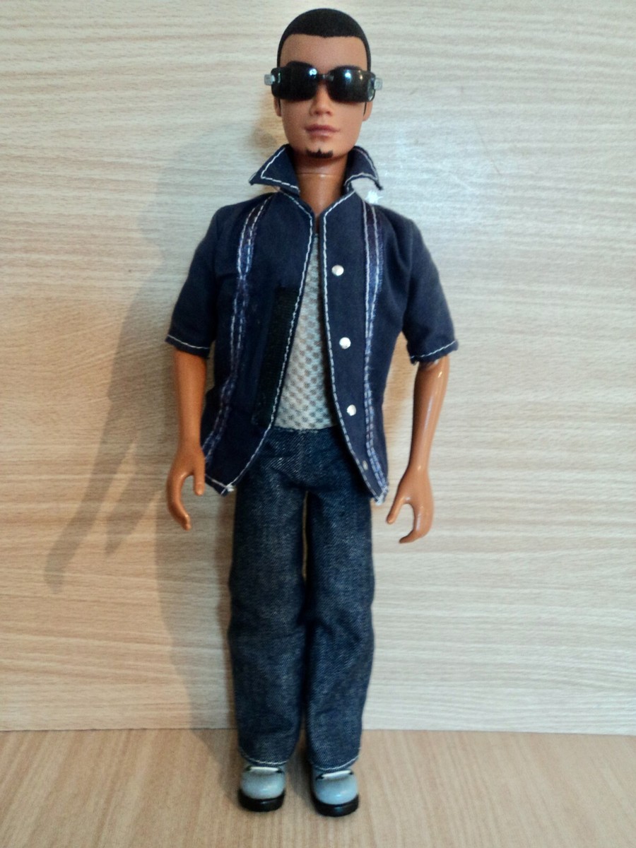 Barbie My Scene Sutton Doll in Jeans, Top, Shirt and Shoes Sun