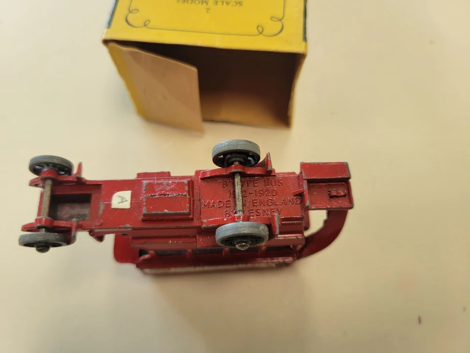 Matchbox Lesney Models of Yesteryear #2 Autobús de dos pisos en caja Dewar's Foto 4 de 4