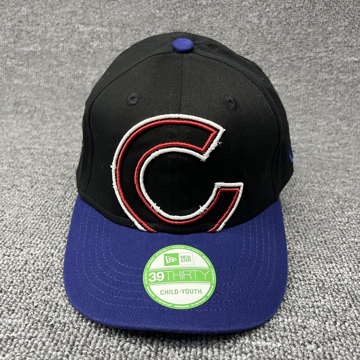 New Era Chicago Cubs 39THIRTY Youth Hat Black Blue National League Side Patch