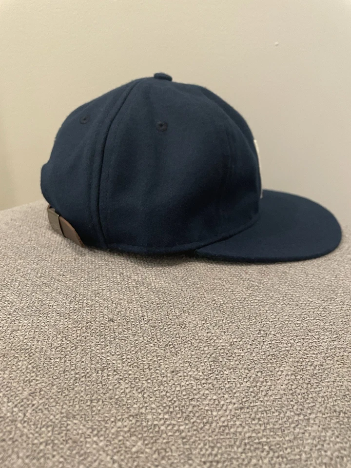 RARO Sombrero de Explorador de Lana Huckberry por Ebbets Field Frannels Azul Marino con Correa Foto 3 de 4