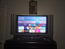 Sharp AQUOS LC-26GA5U 26 LCD TV w/ Side Speakers, HDMI, Silver Stand NO REMOTE