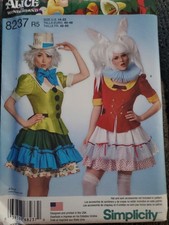 Sewing Pattern Simplicity 8237 Costume Cosplay 14-22 Alice In Wonderland Disney