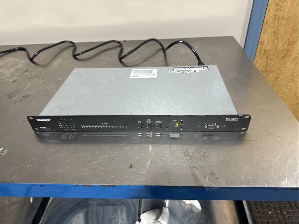 Procesador de supresión de retroalimentación Shure DFR22 - negro CON CABLE DE ALIMENTACIÓN Foto 3 de 4