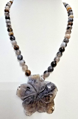 LOLA ROSE GORGEOUS GREY / BROWN QUARTZ GEMSTONE FLOWER NECKLACE 18'' - NWOT