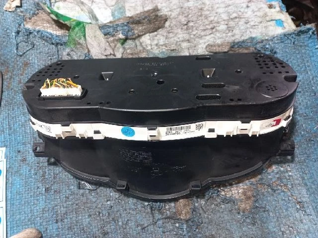 2016 KIA Rondo All New Carens Instrument Clusters 94023A4010 — 第 3/4 张图片