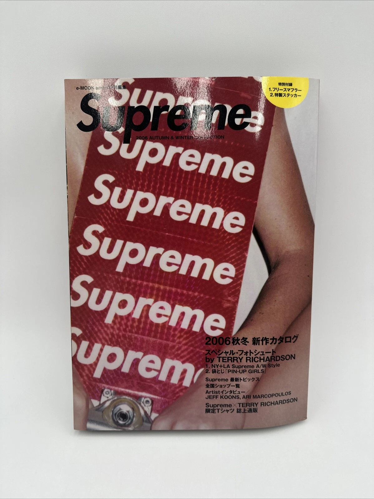Magazine Supreme Automne & Hiver 2006 avec écharpe autocollants complets et brochure neuf
