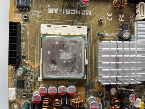 ASUS M2NC51-AR Socket AM2 Motherboard + AMD Athlon 64 X2 4200+ CPU - 第 1/4 張圖片