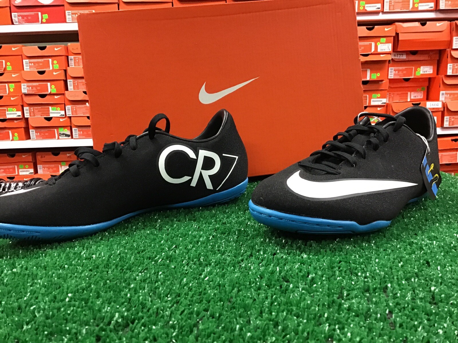 nike men's mercurial victory v cr7 ic soccer shoe