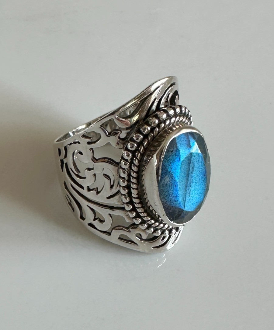 Himalayan Labradorite Stone in Solid Filagree Ste… - image 3