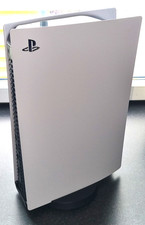 PS5 Digital Edition (825GB) + Zubehörpaket: 2TB SSD, Controller, Ladestation
