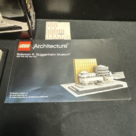 LEGO ARCHITECTURE: Solomon Guggenheim Museum (21004)