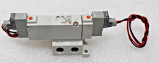 NEW SMC SYJ5343-5LZ-01  Double Solenoid Valve, 24 VDC  SYJ53435LZ01