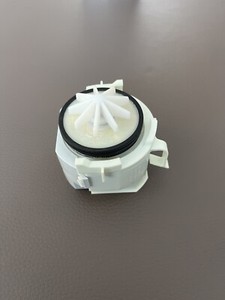 Ablaufpumpe/Laugenpumpe Geschirrspüler Bosch-Siemens-BLP 300/002 205.962