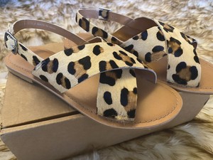 wide width leopard sandals