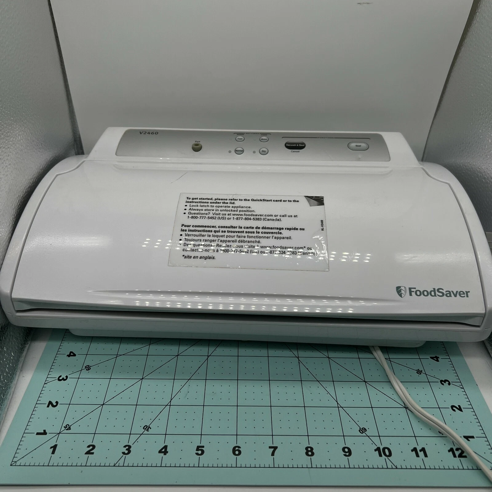 Foodsaver Vacuum Bag Sealer V2460 White Tested and working