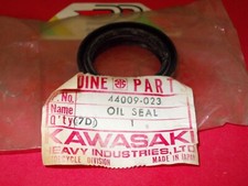 KAWASAKI FORK SEAL FITS KT259