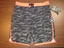NWT-Hurley Phantom Boy's Board Shorts - Size 20 30" waist - Black/Red - 0221