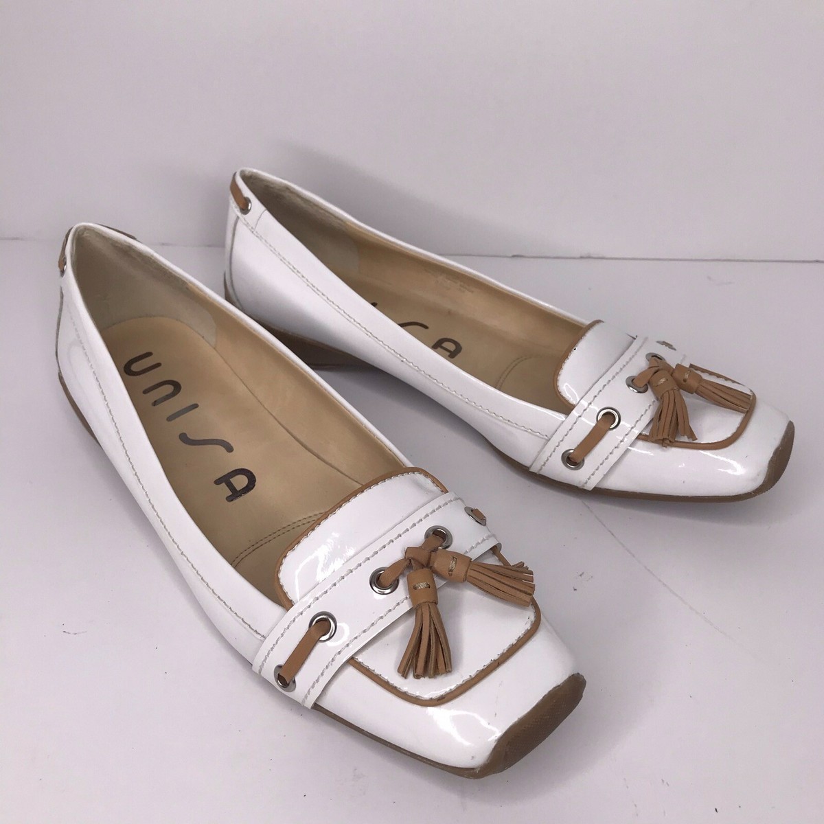 Unisa Unomari White Patent Leather Flats Tassel Square Toe Women’s Shoes Sz 