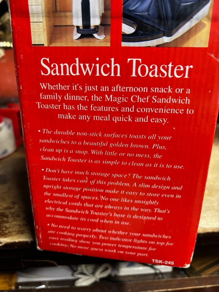 Tostadora sandwich Magic Chef nueva en caja TSK 245 Foto 2 de 3