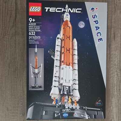 LEGO Technic NASA Artemis Space Launch System Rocket (42221
