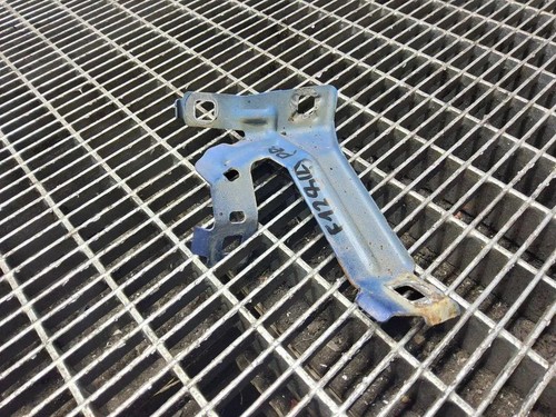 BMW 3 F30, F80 Kotflügelhalter vorne links 2.00 Diesel 2014 33401957