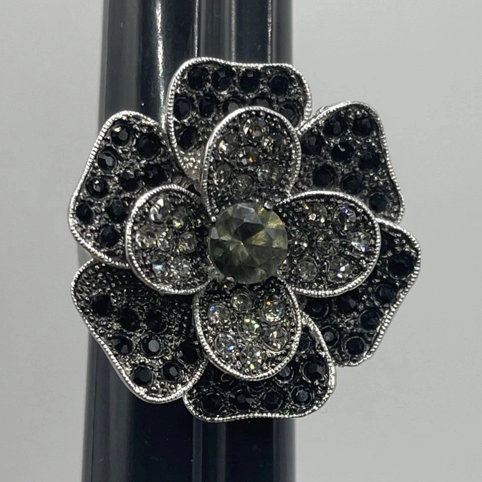 Anillo Park Lane Crepúsculo Flor Negra Plateado Rodio Talla 8 Foto 2 de 4