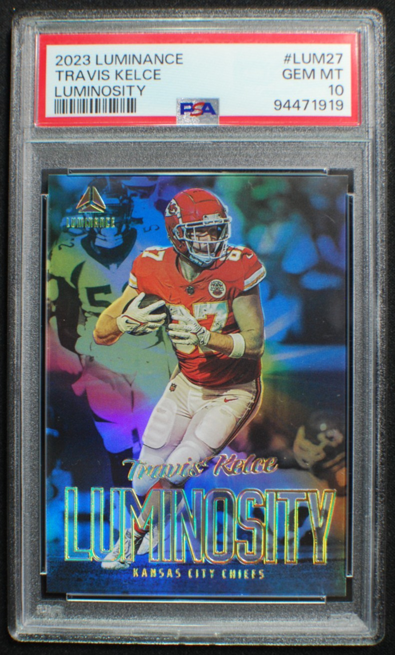 🌟 TRAVIS KELCE 2023 Panini Luminance LUMINOSITY CASE HIT #LUM-27 - PSA 10