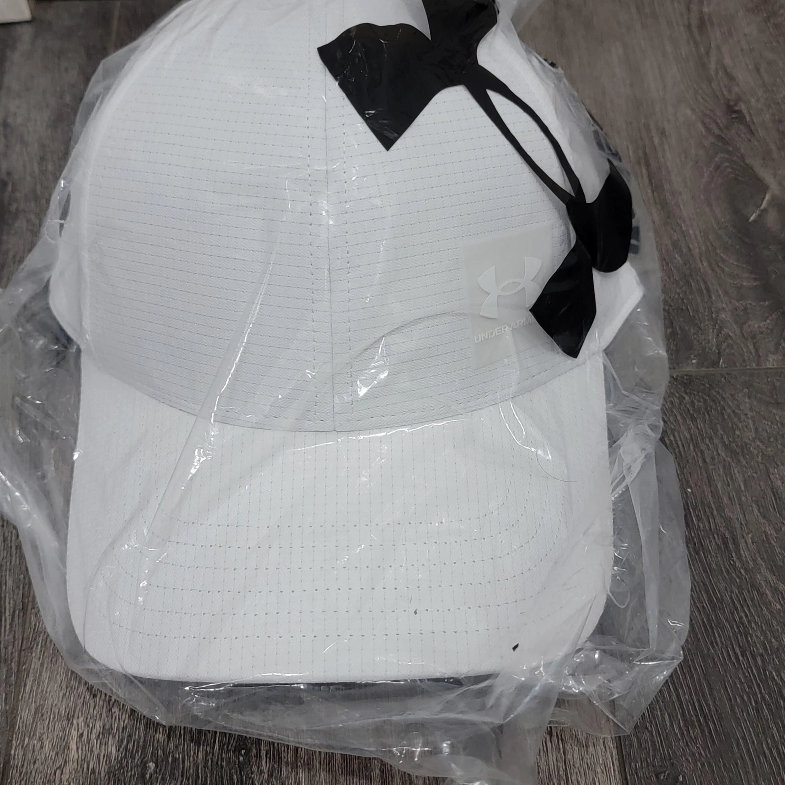 Under Armour Hat Cap Fitted Mens Small/Medium White Performance Mesh Patch Golf