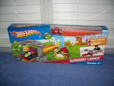 Hot Wheels Angry Birds Slingshot Launch Track Set