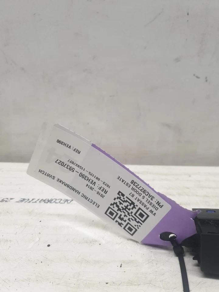 Vw Passat B7 2010-2014 ELECTRIC HANDBRAKE RELEASE BUTTON SWITCH 3AC927238 - Image 2 of 4