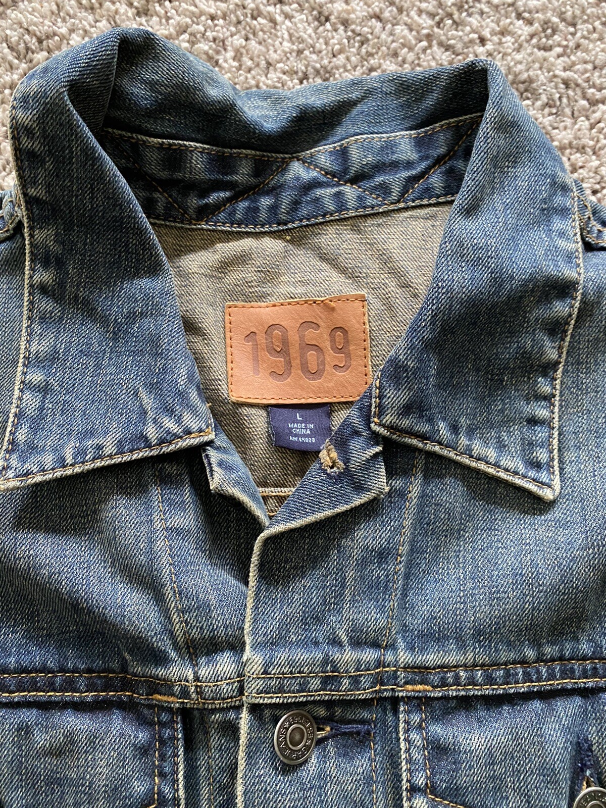 gap 1969 denim jacket