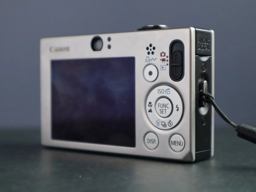 Canon IXUS 70 SD1000 7.1MP 3X Optical CCD Vintage Digital Camera - Silver - Picture 11 of 12
