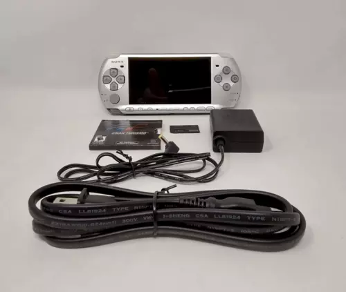 SONY PSP 3000 Mystic Silver System with 2 GB Memory Card and Gran Turismo (UVG)