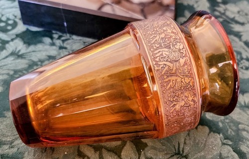MOSER 40's Amber Multi-Paneled Gold Warrior Freize Vase 9.5 inch Tall Excellent+ - Picture 6 of 15