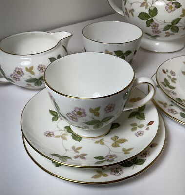 Wedgewood Wild Strawberry Tea Set Display Only. 9 Pieces. | eBay
