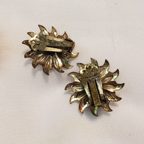 Vintage Ohrclips Set 5 Paar 50er 60er Blumen Gänseblümchen goldfarben Kunststoff Retro - Bild 11 von 16