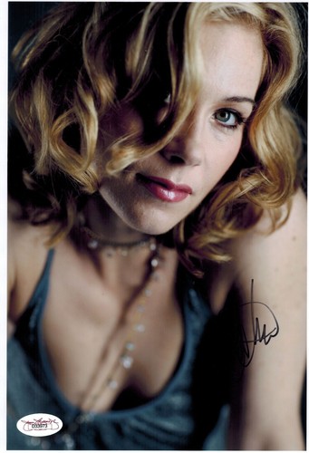 Christina Applegate 8X10 firmata con certificato di autenticità JSA - Foto 3 di 3