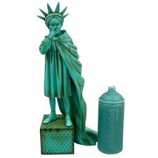 MIGHTY JAXX BANKSY LIBERTY GIRL FREEDOM EDITION BRANDALISED MEDICOM TOY Genuine