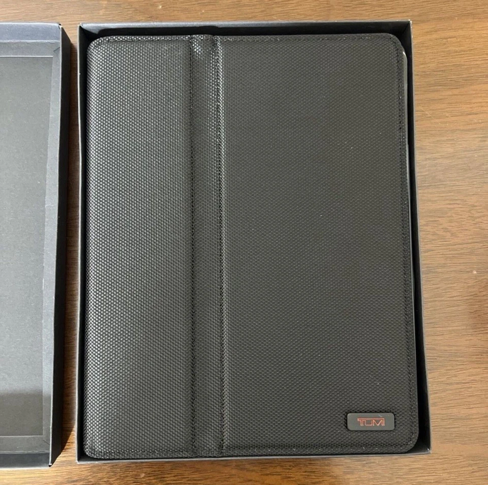 TUMI Ballistic‎ Estuche a Presión para iPad 2 (9.7"x7.5"x.05) 014283D Negro Nuevo en Caja Foto 2 de 4