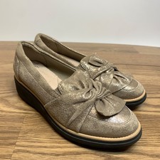 Clarks Sharon Dasher Womens Loafer Gold Twist Bow Slip On Suede US Size 6 M