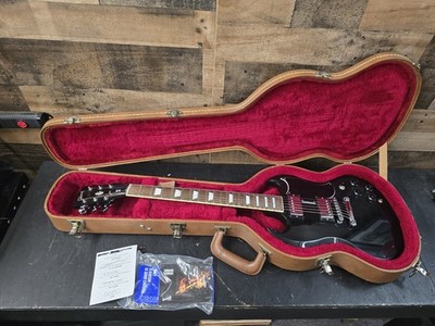 Gibson SG Standard 2017 - Ebony W/Ohsc 7.2 Lb