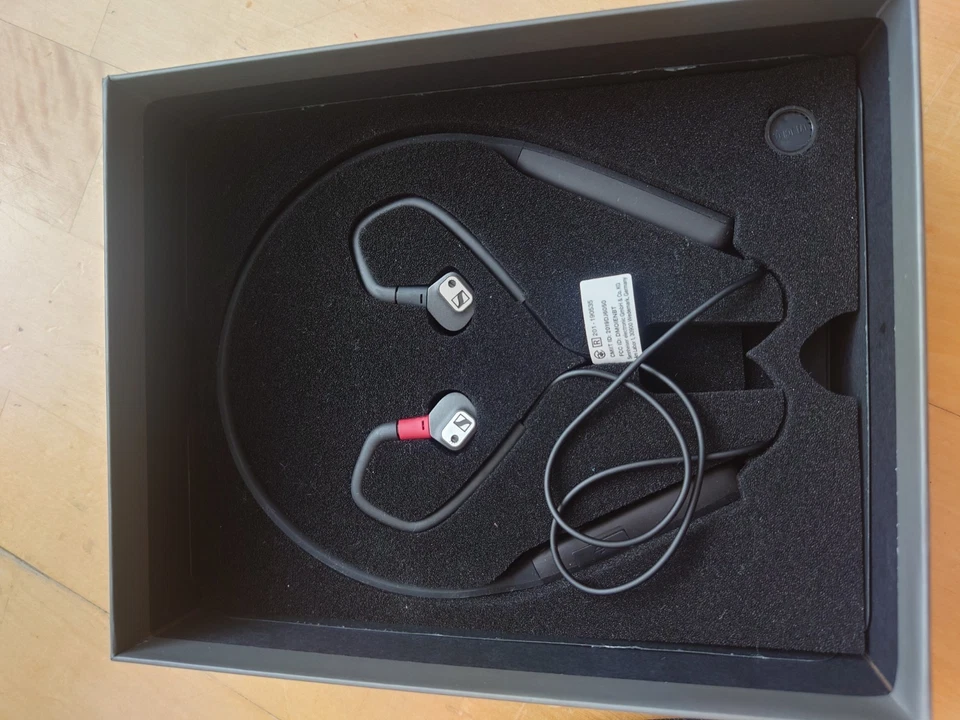 Sennheiser IE 80S BT Bluetooth Im-Ohr-Kopfhörer - Schwarz - Bild 2 von 4