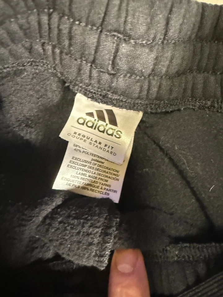 Pantalones deportivos Adidas de ajuste regular para niños talla M negro blanco a rayas Foto 3 de 4