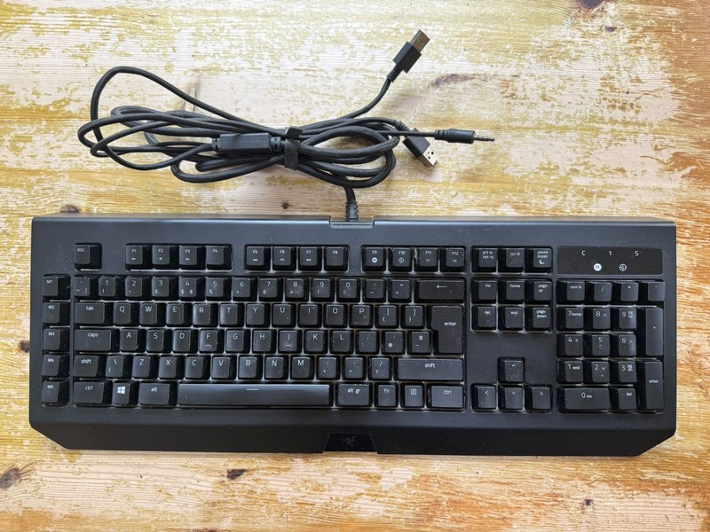 Razer BlackWidow Chroma V2 RGB Mechanical Gaming Keyboard UK yellow Switches