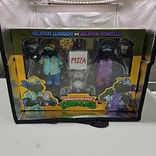 NECA TMNT Teenage Mutant Ninja Turtles Vacation Leonardo & Donatello 2-Pack