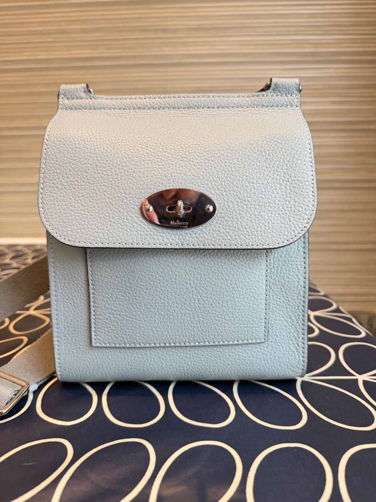 Mulberry Antony Cloud Crossbody Small Classic Grain Leather Messenger Bag image 10