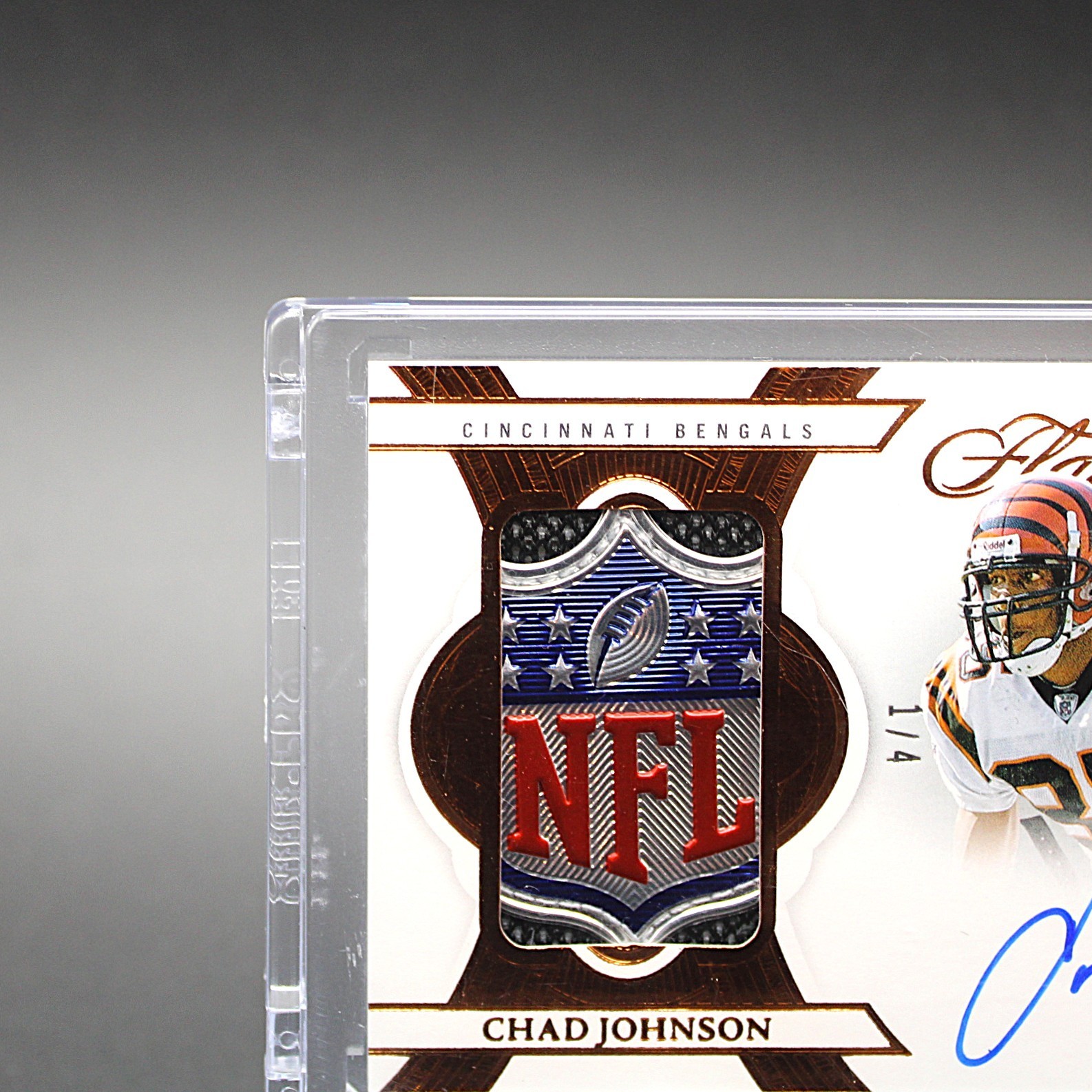 💥💎2025 FLAWLESS Chad Johnson PATCH AUTO NFL SHIELD BRONZE /4 PA-CJN Bengals💥 view 2